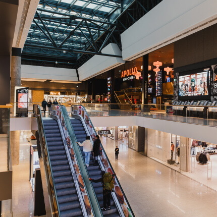 “AKROPOLE Rīga” ar krāšņu ballīti un Chris Noah akustisko koncertu atzīmēs sešu gadu dzimšanas dienu